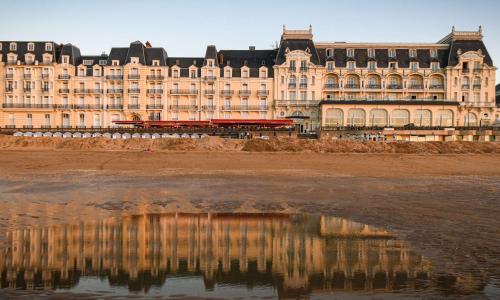 Le Grand Hôtel Cabourg - photo 1
